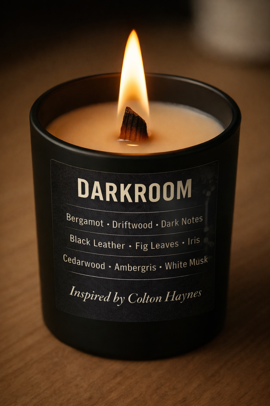 Bougie "Darkroom" Colton Haynes - Précommande Convention