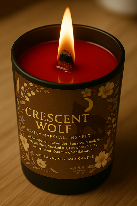 Bougie "Crescent Wolf" Hayley Marshall - Livraison